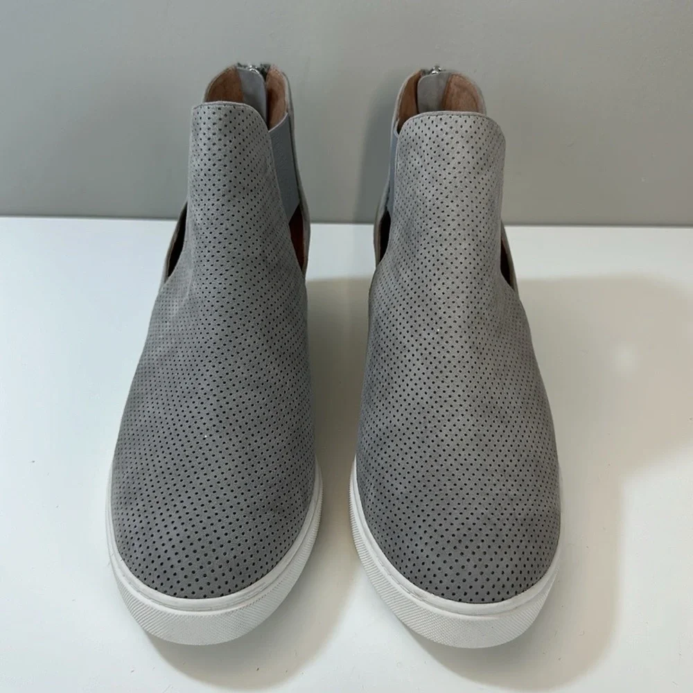 Paolo Amanda Wedge Bootie Size 10